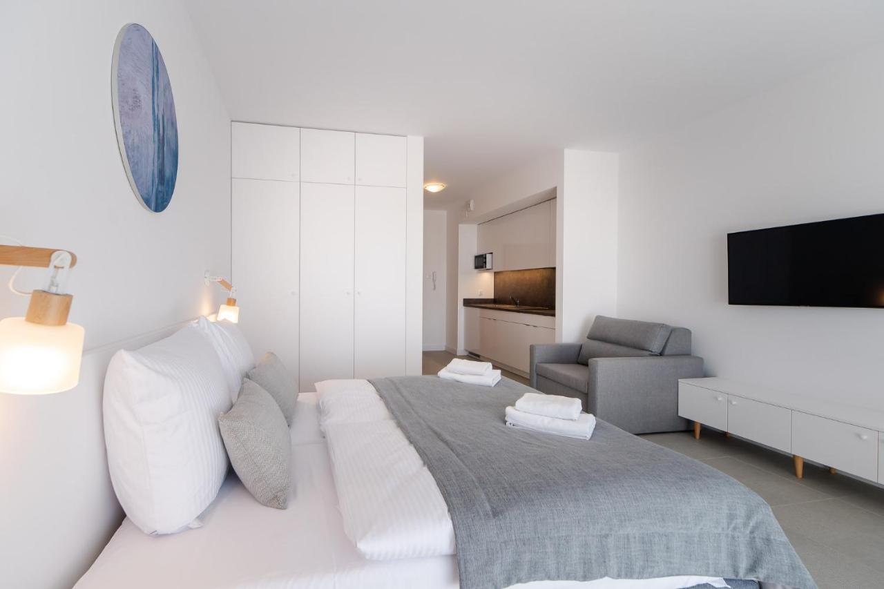 Aquamarina Prima Holiday Studios By The Beach By Noclegi Renters Мендзыздрое Экстерьер фото