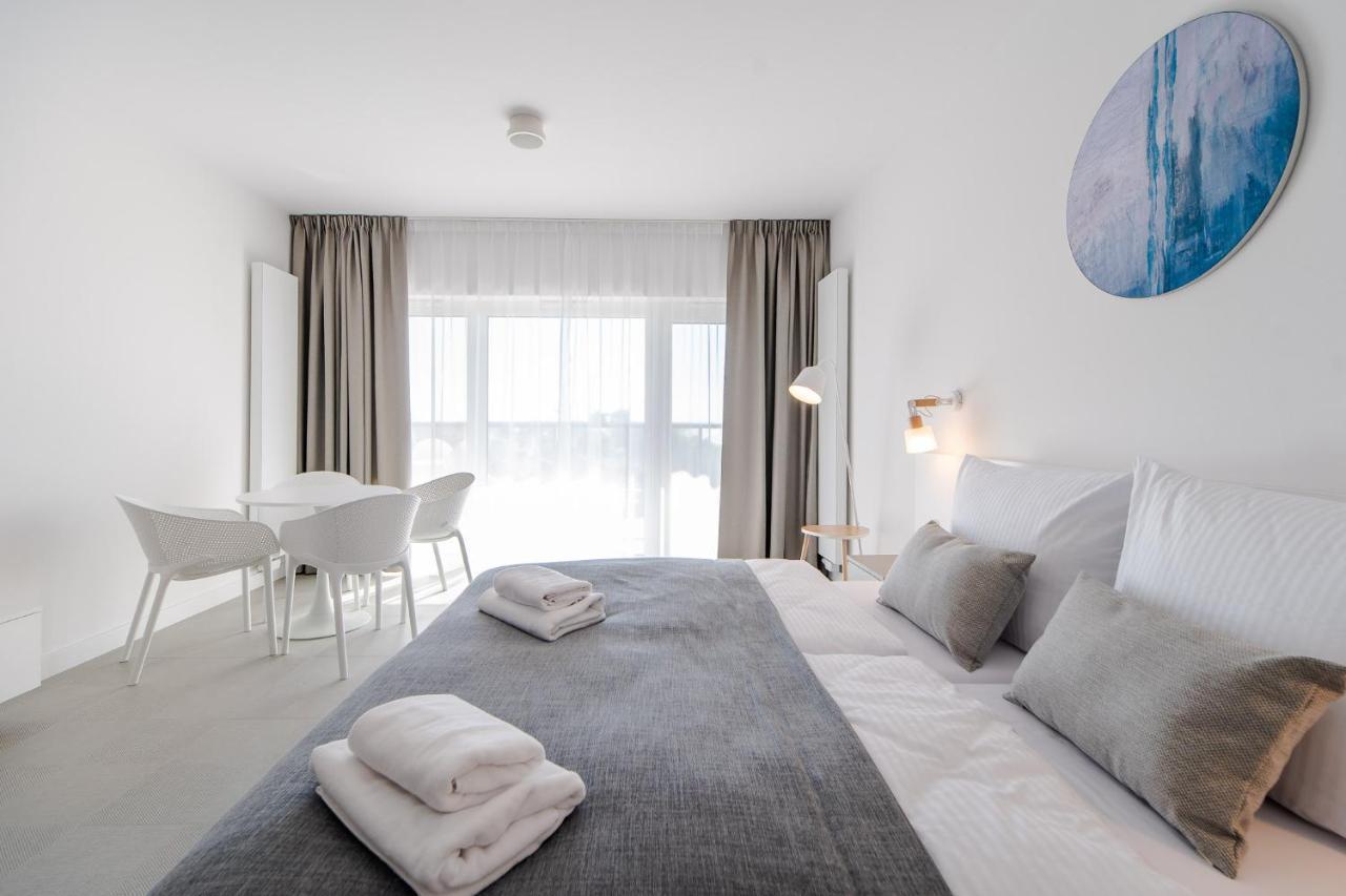 Aquamarina Prima Holiday Studios By The Beach By Noclegi Renters Мендзыздрое Экстерьер фото