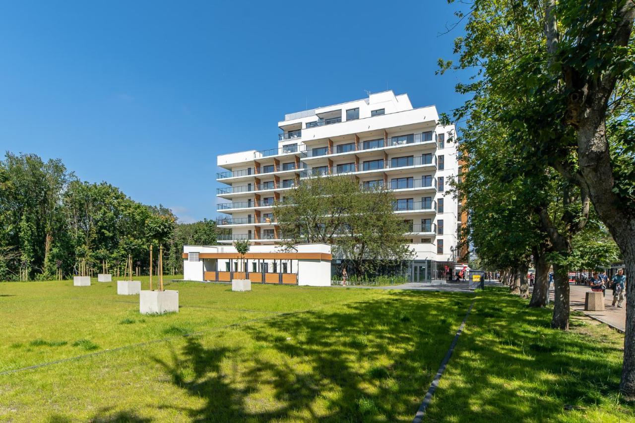 Aquamarina Prima Holiday Studios By The Beach By Noclegi Renters Мендзыздрое Экстерьер фото