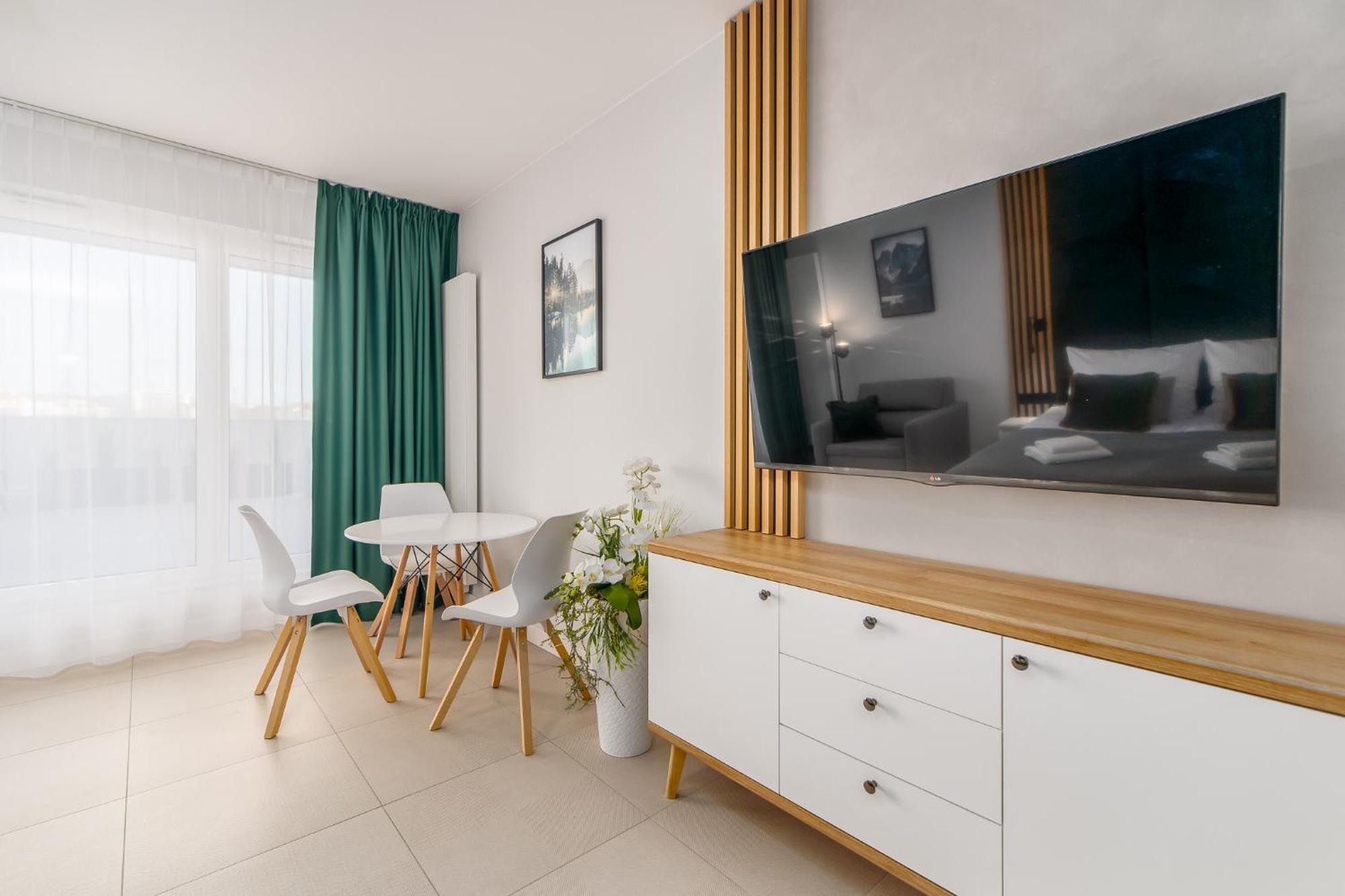 Aquamarina Prima Holiday Studios By The Beach By Noclegi Renters Мендзыздрое Экстерьер фото