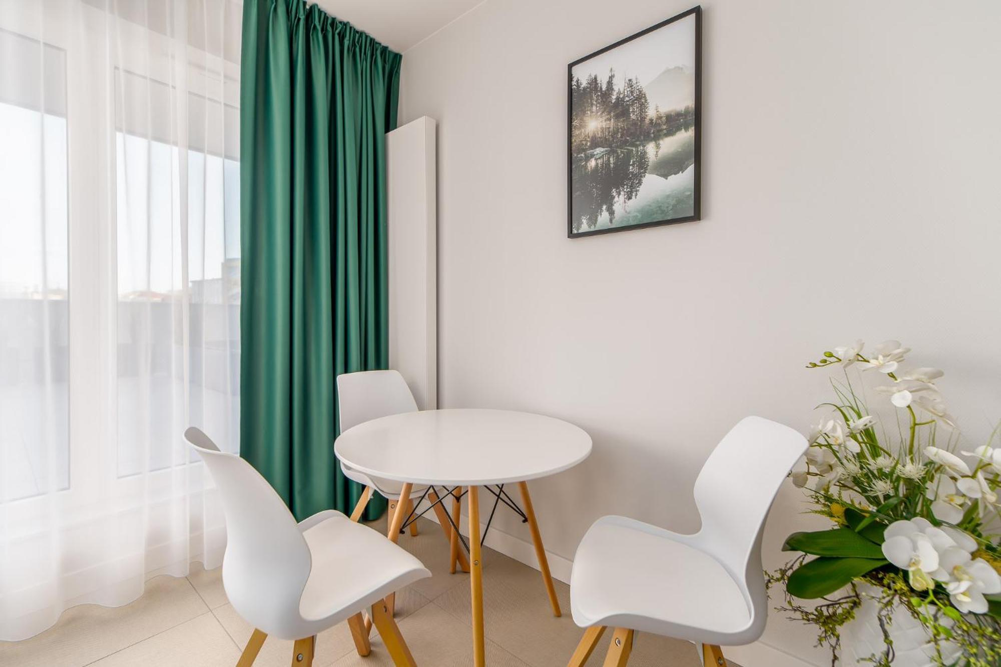 Aquamarina Prima Holiday Studios By The Beach By Noclegi Renters Мендзыздрое Экстерьер фото