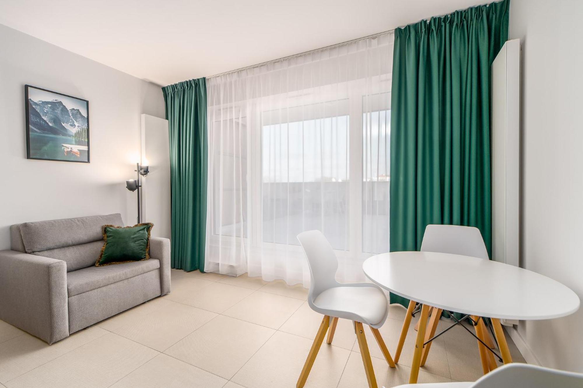 Aquamarina Prima Holiday Studios By The Beach By Noclegi Renters Мендзыздрое Экстерьер фото