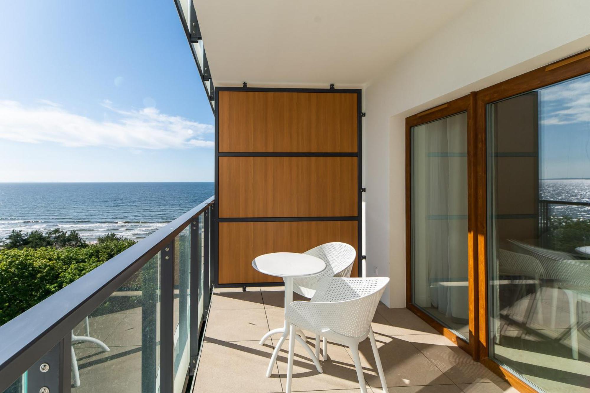 Aquamarina Prima Holiday Studios By The Beach By Noclegi Renters Мендзыздрое Экстерьер фото